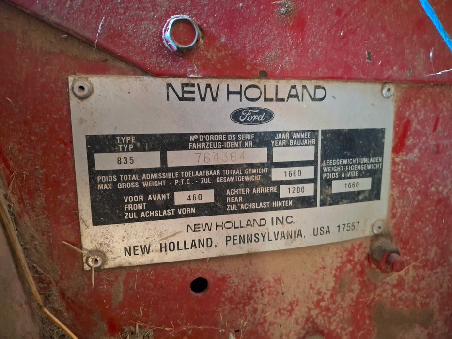 Prasa rolująca New Holland 835 łańcuchowa zmiennokomorowa