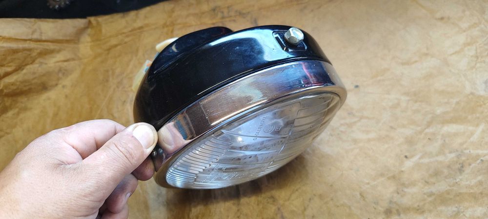 Lampa przednia iż Planeta 5 350 IŻ szkła ramka odblask NOWA przednia