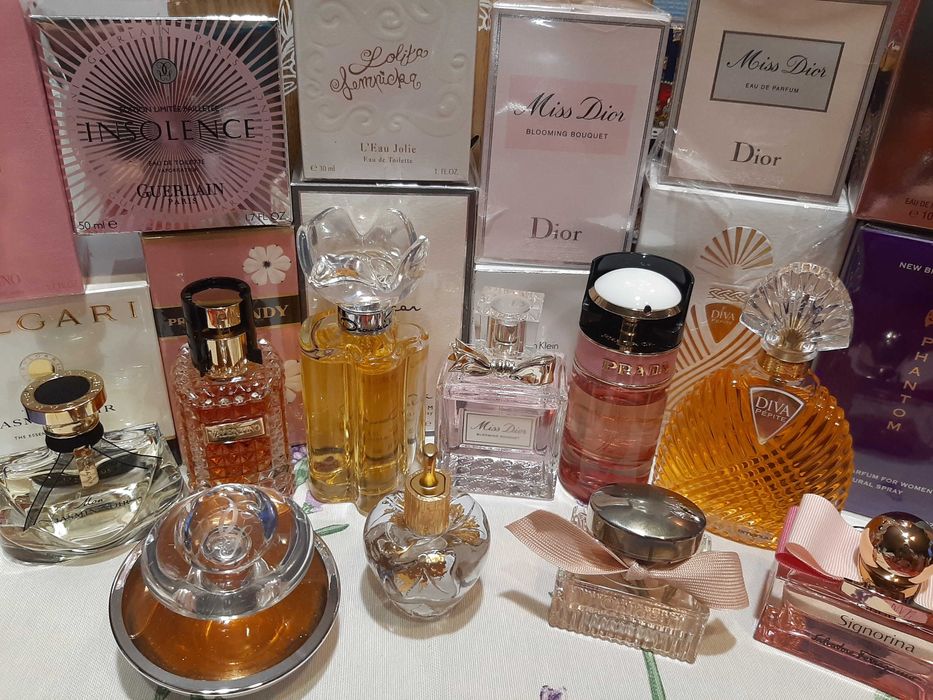 Парфуми Valentino Bvlgari  Prada Oscar De La Renta Ungaro Lolita