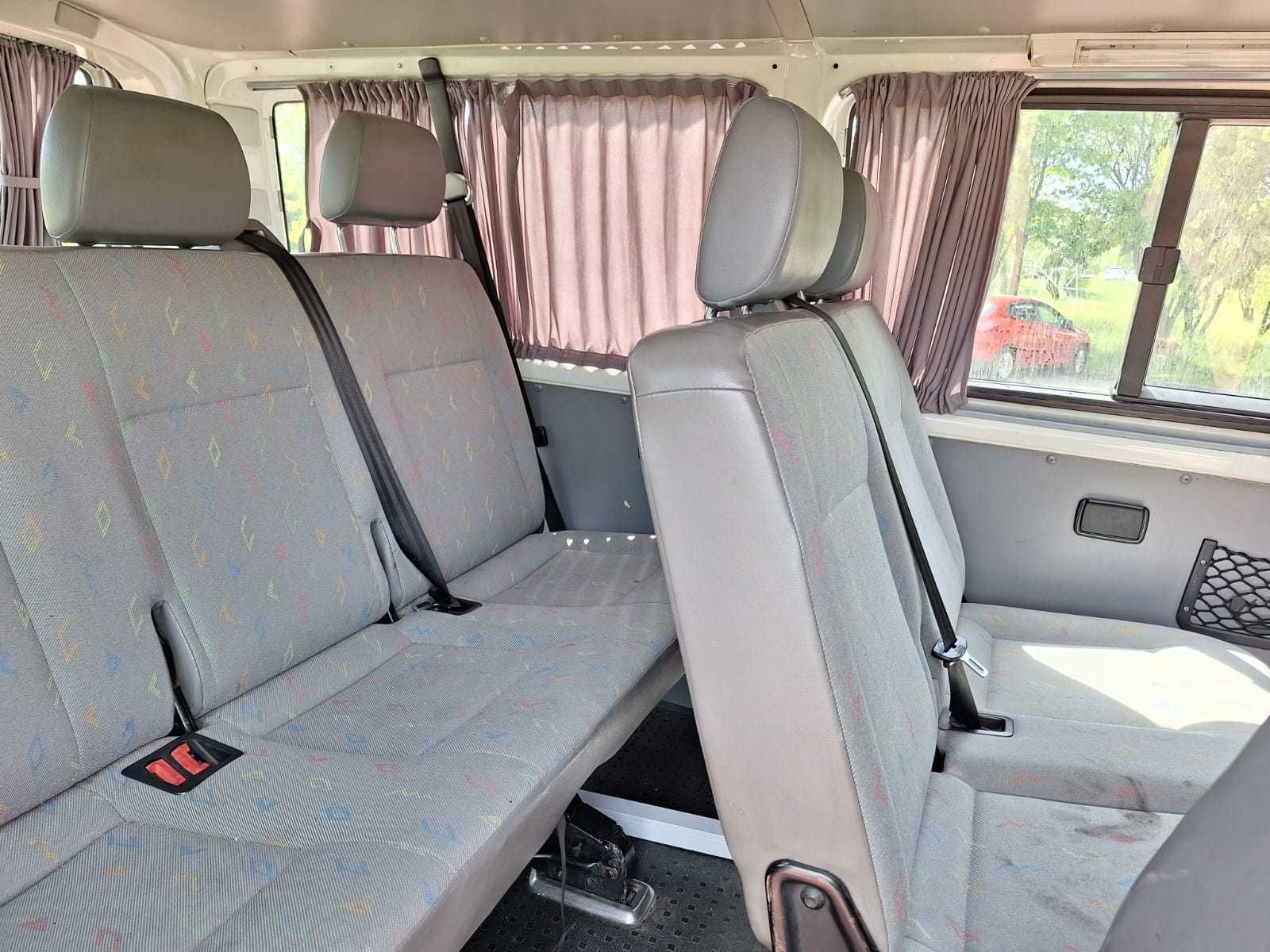 Wynajem Busa Doka VW  T5, 9 os. long, Hak. Do przewozu pracowników