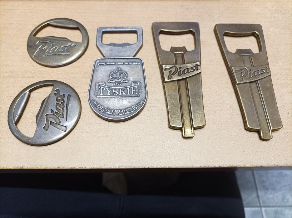 Otwieracz do piwa 4szt tyskie piast metalowe otwieracze nieużywane