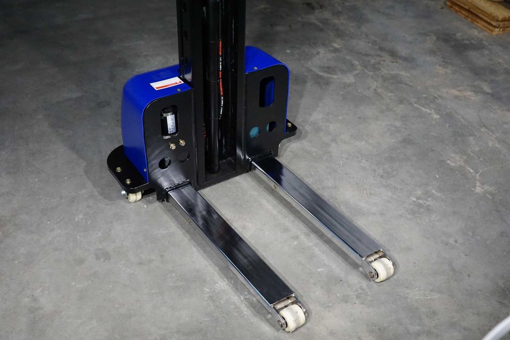 Podnośnik winda wózek samozaładowczy paletowy innolift 500/700/1300kg