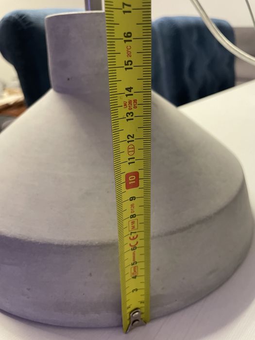 Lampa-Żyrandol  struktura beton