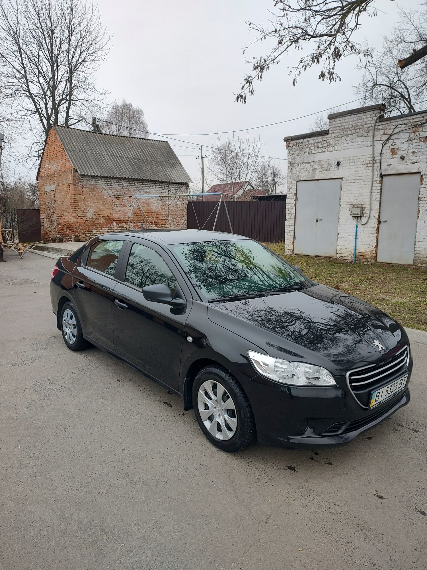 Продам Peugeot 301 2013