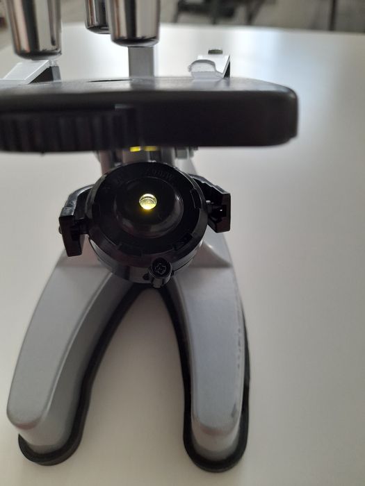 Mikroskop dziecięcy w walizce - bez akcesoriów