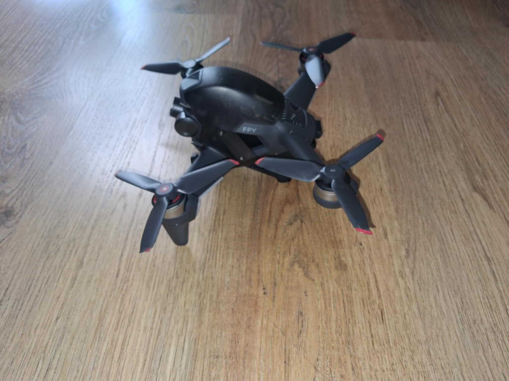 Dron DJI FPV z baterią i ładowarką