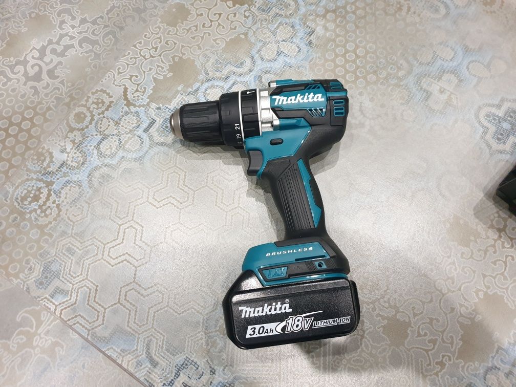 Wiertarko - wkrętarka udarowa Makita DHP484