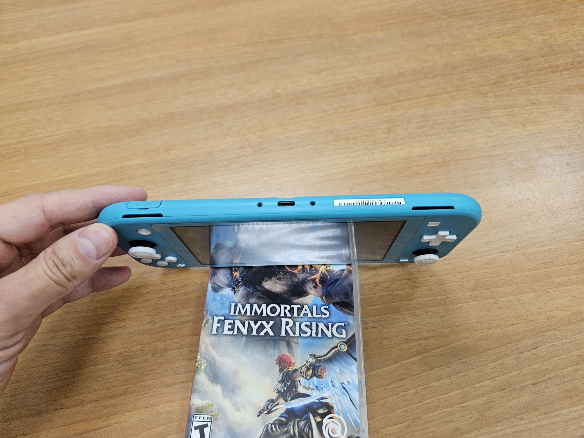 Nintendo switch lite + гра immortal fenyx rising