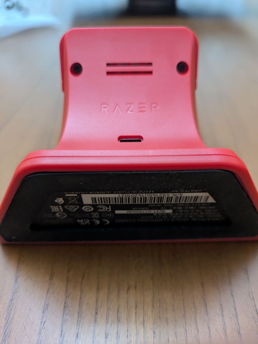 Razer Universal Quick Charging Stand Pulse Red para Xbox