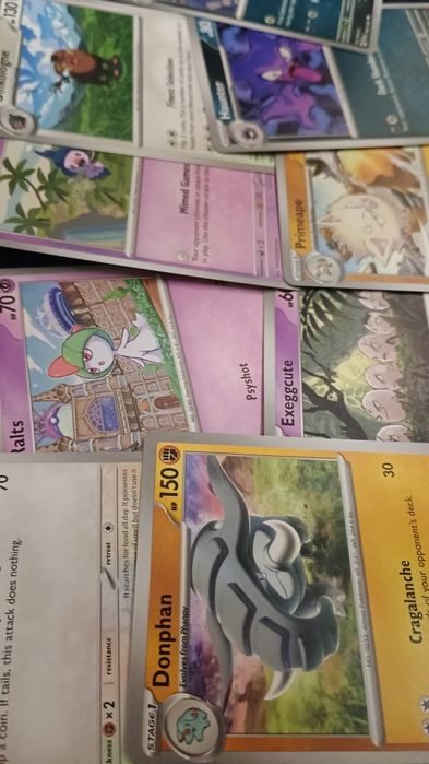 Оригінальні картки Pokémon з різних бустерів