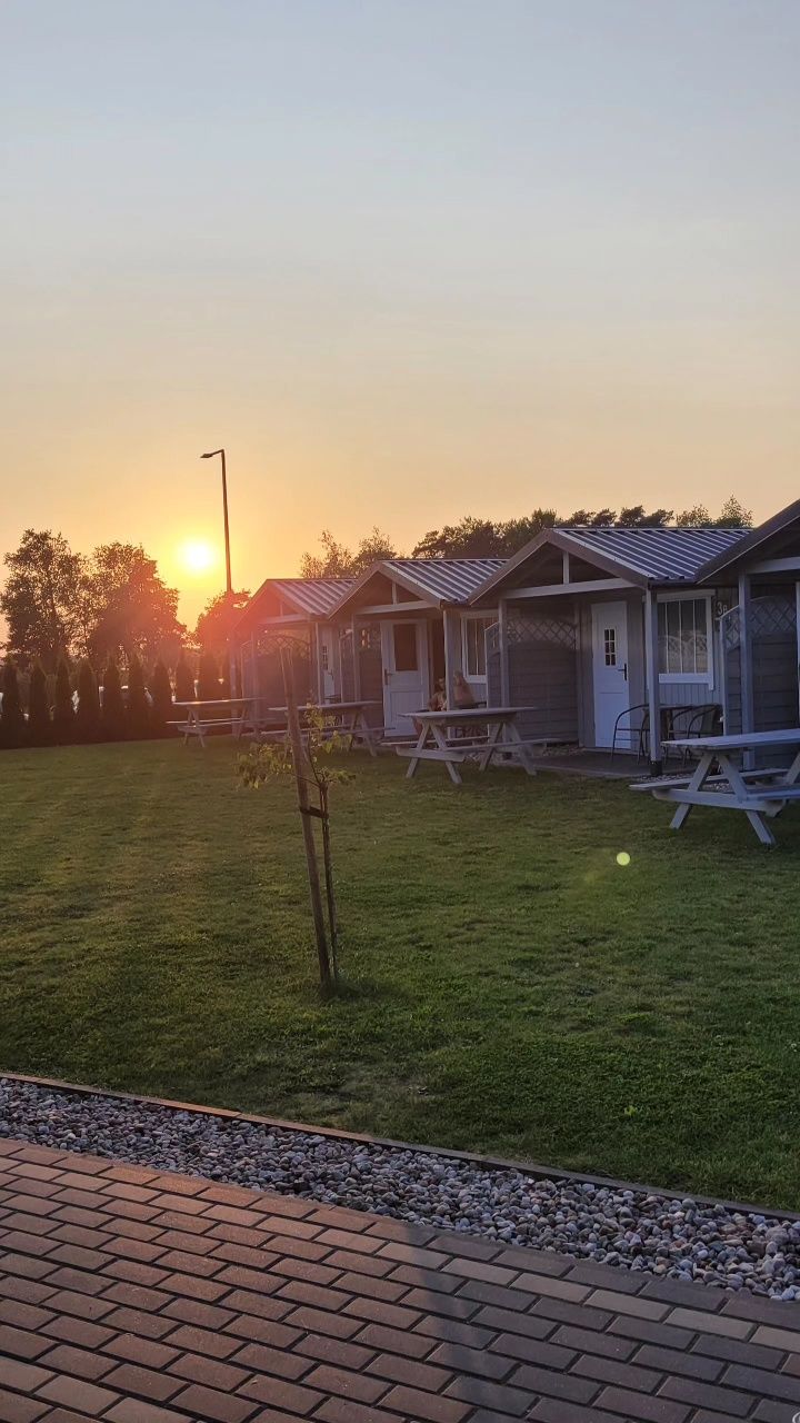 BALTIC SUNRISE - ogrzewane domki 2 i 3 osobowe nad morzem DZIWNÓWEK