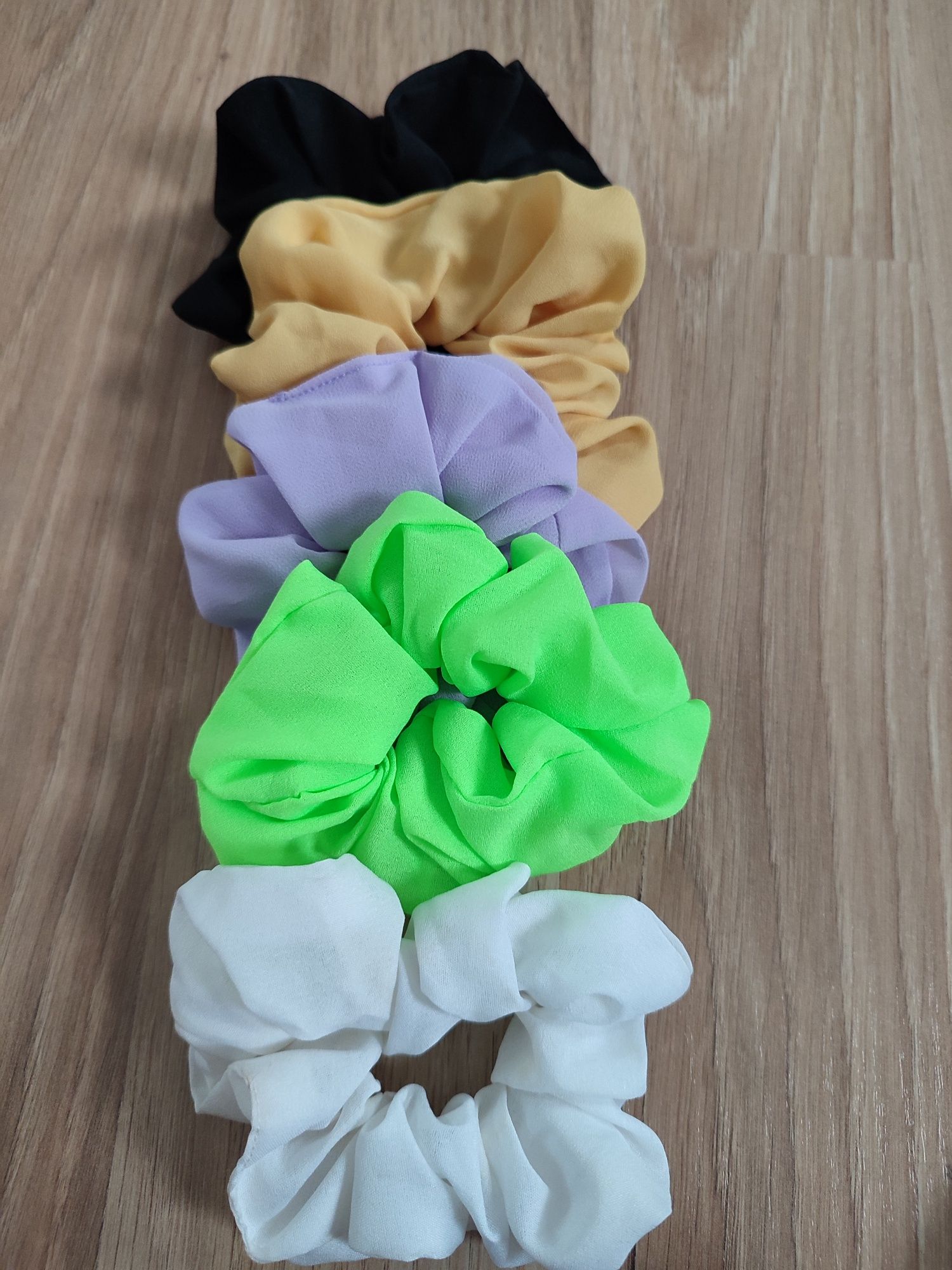 Zestaw 13 gumek do włosów scrunchie