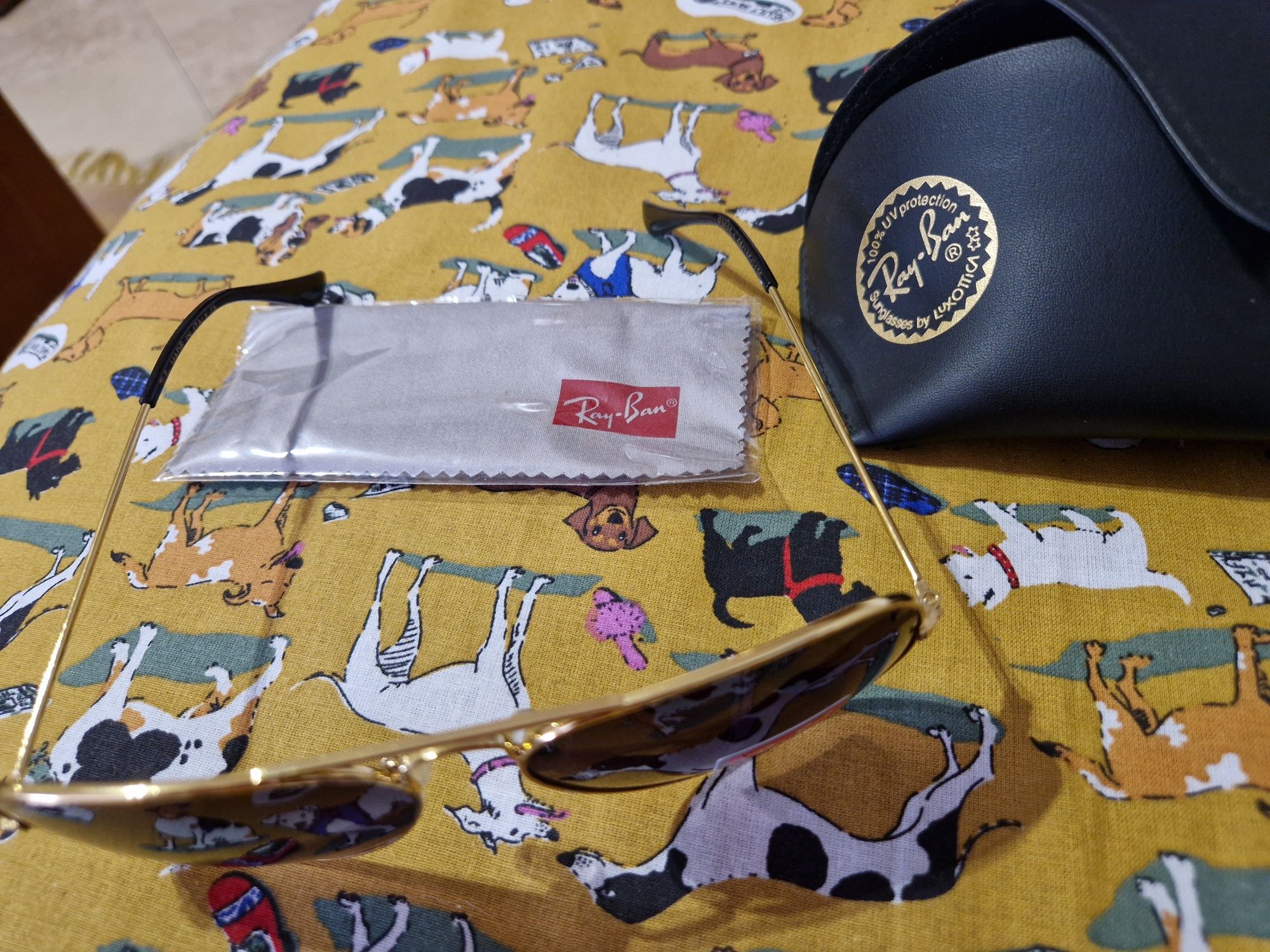 Ray-Ban originais.