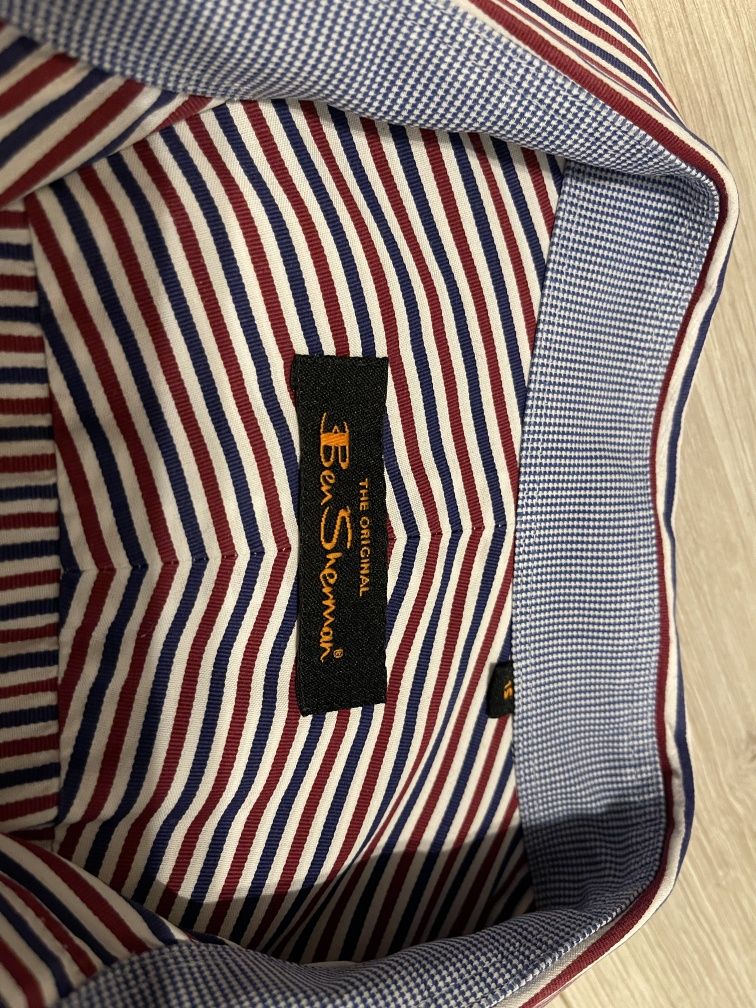 Koszula Ben Sherman w kolorach marki. Rozmiar 38
