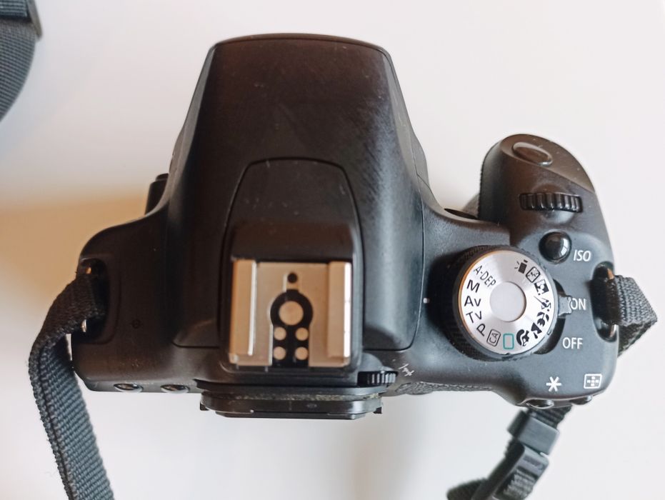 Canon EOS 500D DSLR (+bolsa, baterias, carregador)
Inclui câmara(c