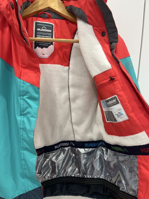 Лыжная куртка р. 152 на девочку