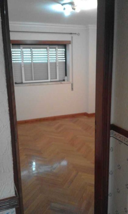 R/c T2 , 90M² ,santo Antônio da charneca