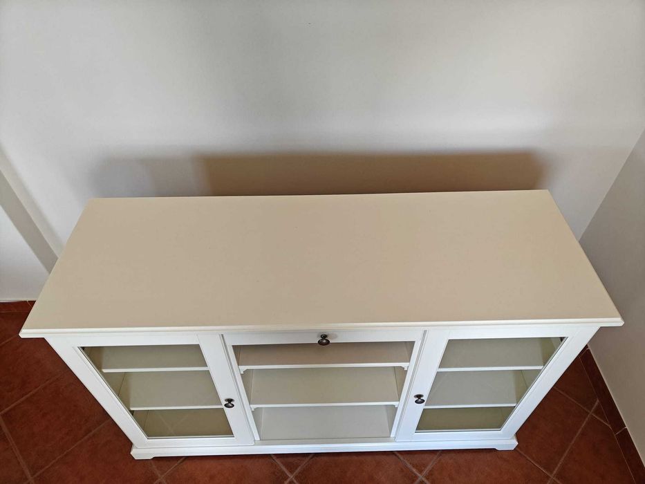 Aparador Branco – Excelente Estado, Ideal para Sala, Cozinha ou Quarto