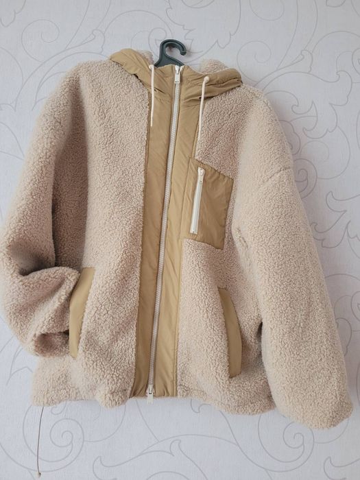 Нова куртка зі штучного хутра