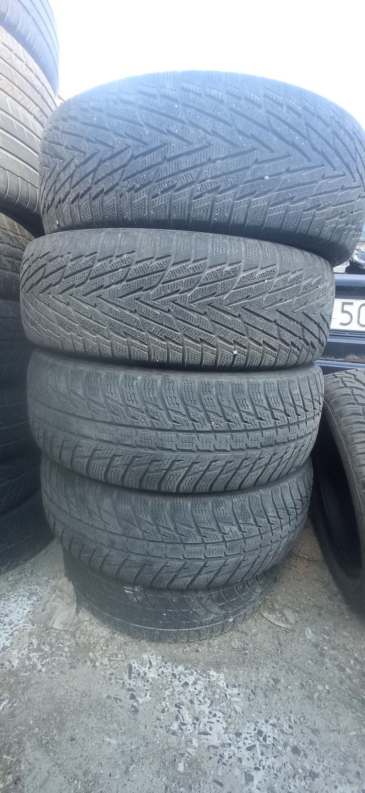 Продам резину 225/65 r17 зимові