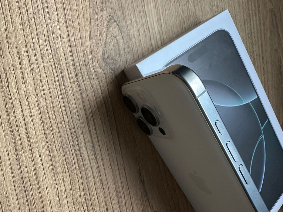 iPhone 16 Pro Max 256gb White Titanium