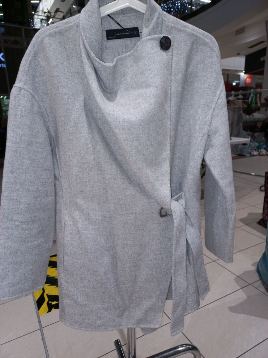 Zara wiosenny wełniany płaszczyk rozm.M st.bdb