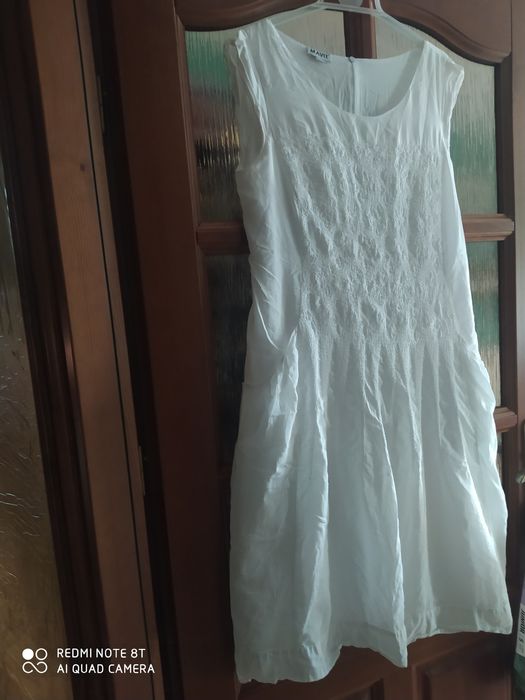 Jedwabna biala z podszewką sukienka na lato, rozmiar 44-46