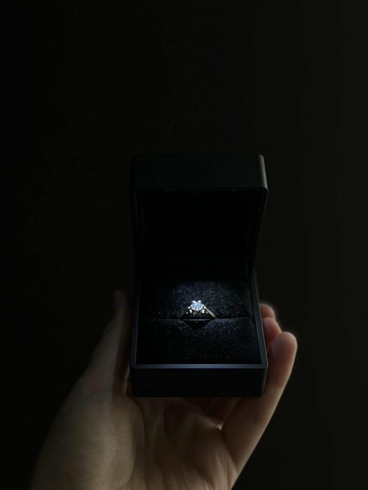 Pierścionek złoto 585 diament 0.5 karata D VVS2