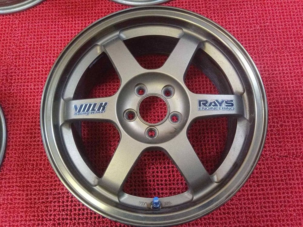 RAYS TE37C 16’ 7j et +46 5x100