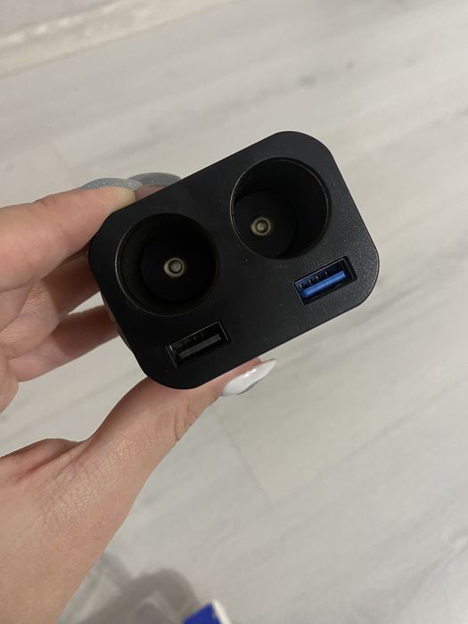 Автомобільний зарядний пристрій у прикурювач usb, адаптер в автомобіль