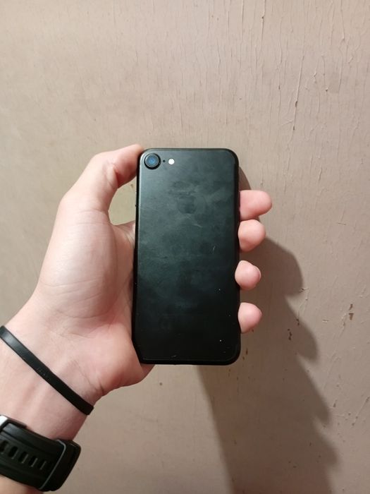 Продам iPhone 7 256gb срочно