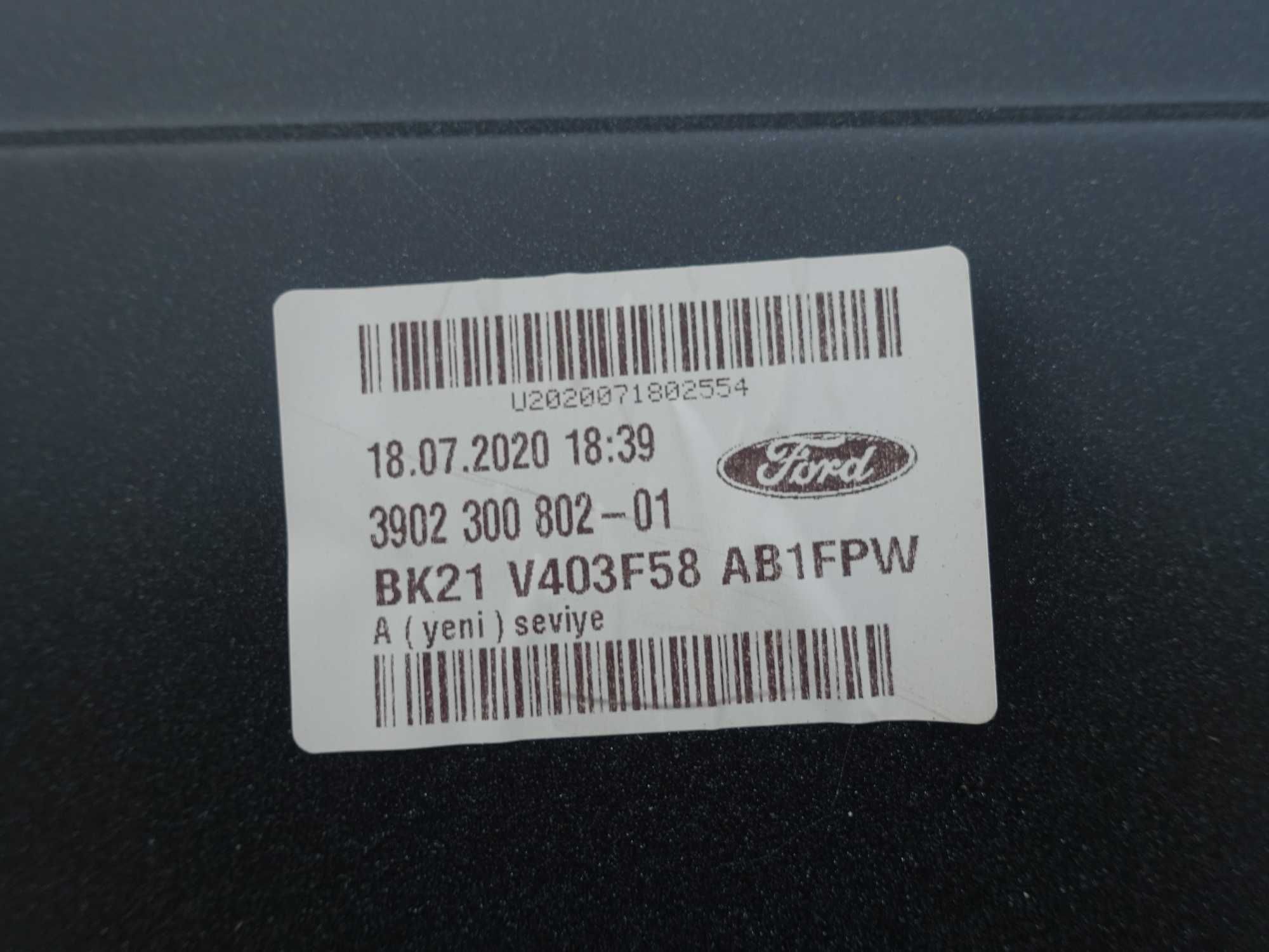 Parede traseira nova, Ford Transit Custom, 2020