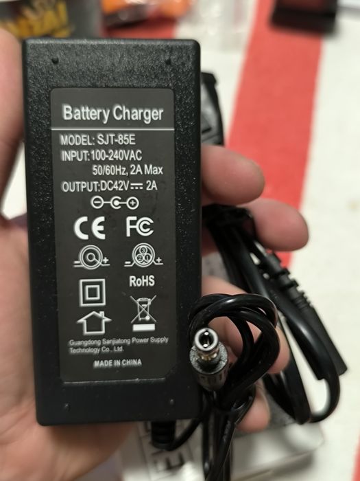 Inn Carregador De Trotinete Elétrica 42v