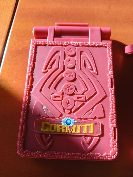 Conjunto de cartas colecionáveis da série Gormiti.

- Cartas com ilust