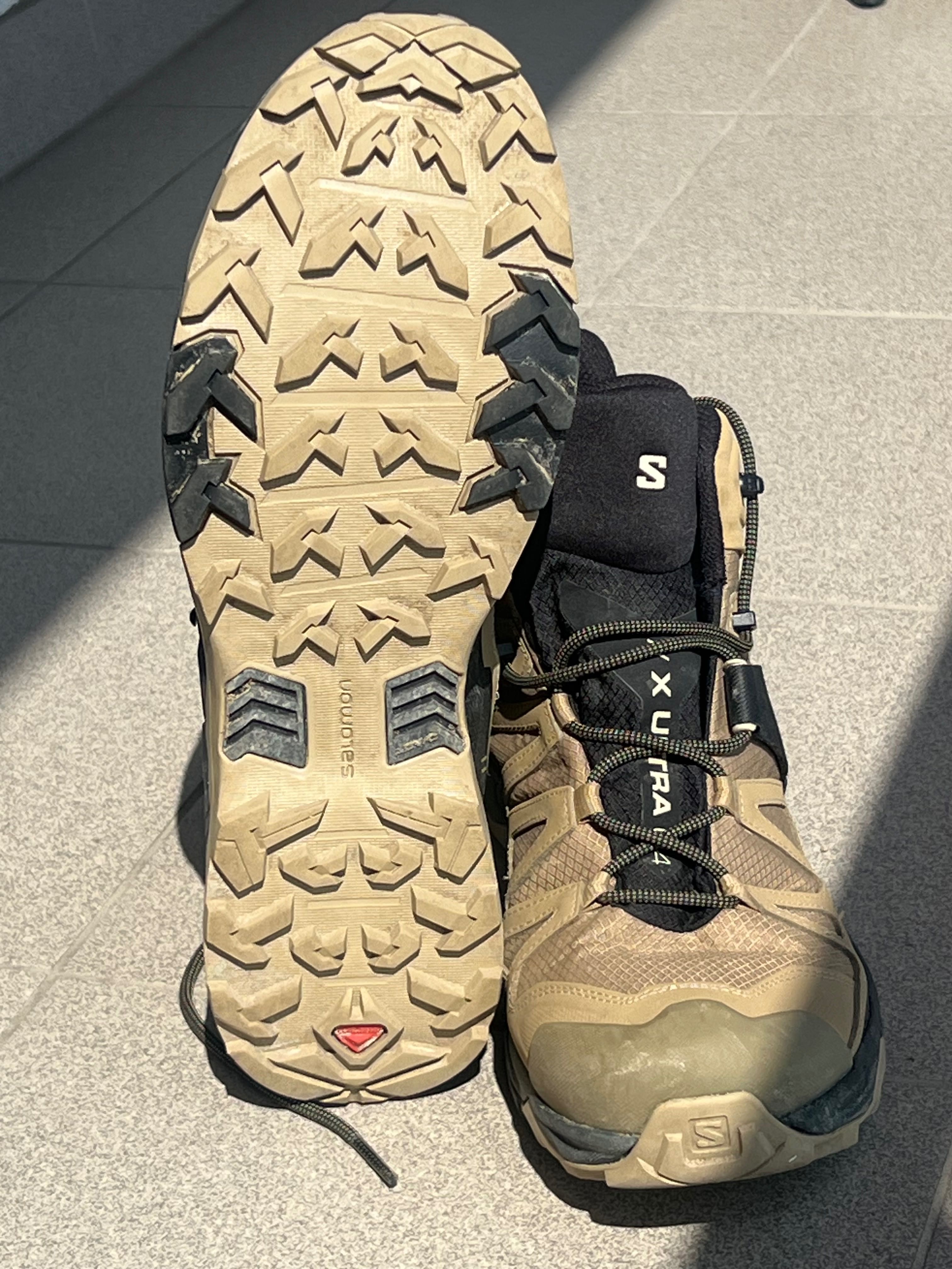 Salomon X Ultra 4 Mid GTX, r. 46 2/3 + Skarpety Jack Wolfskin