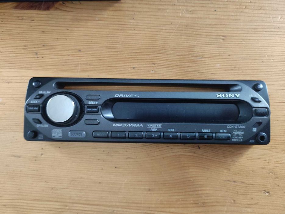 Radioodtwarzacz radio SONY CDX-GT200 4 x 50W CD/MP3/WMA/FM/AUX/RDS