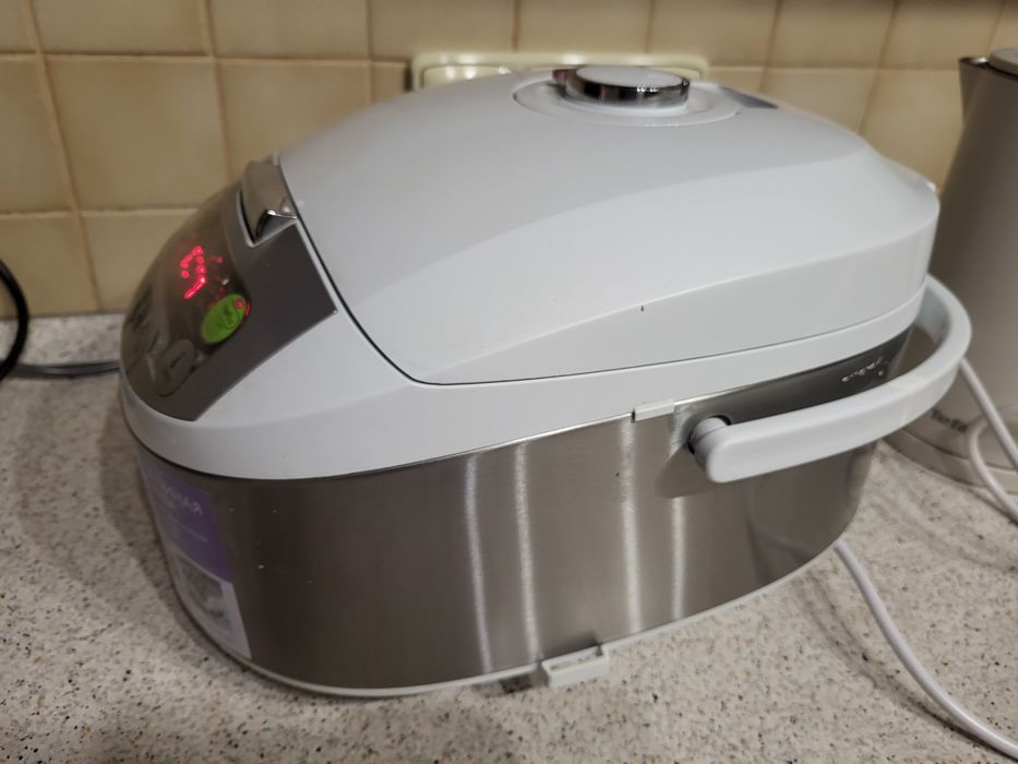 Мультиварка Philips HD3136