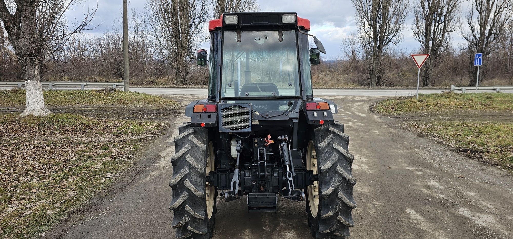 Японський Трактор мінітрактор Japan Yanmar AF520