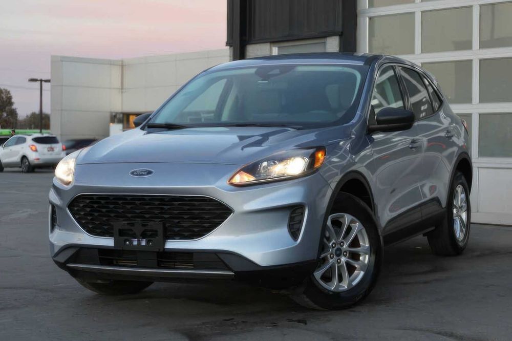 Ford Escape SE      2022