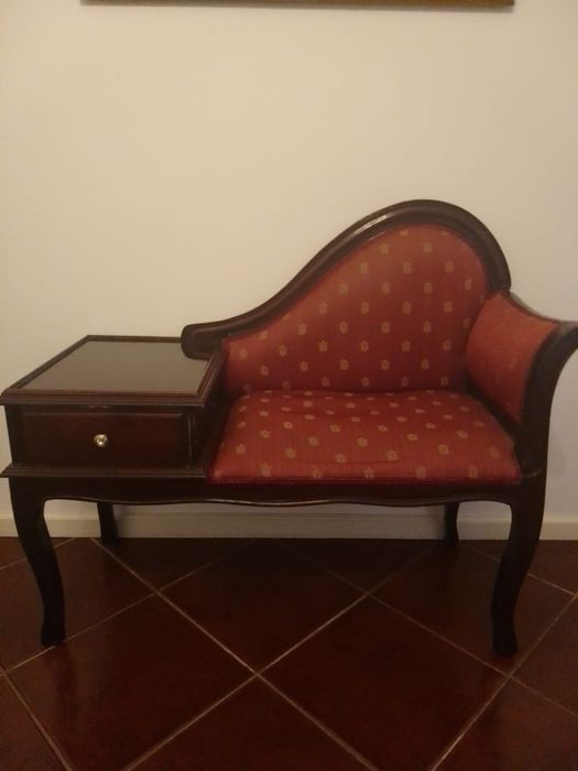 Cadeirão com gaveta