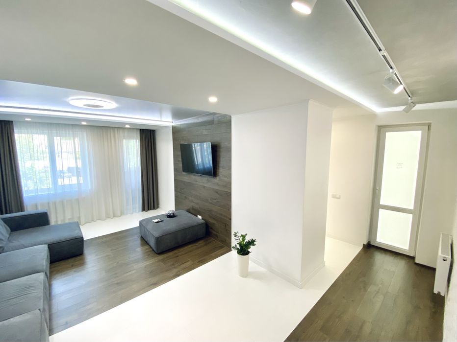 Трикімнатна квартира подобово SKY HOUSE. Безключовий доступ!