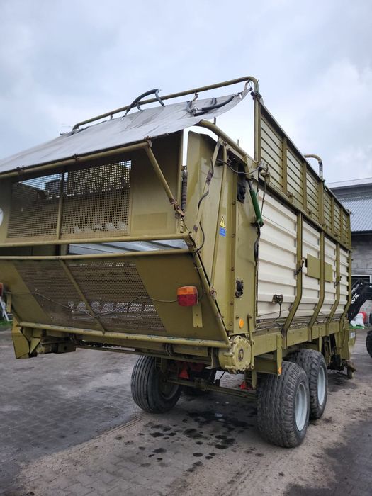 Przyczepa samozbierająca Bergmann 8 ton z wałkami (Strautmann Pottinge