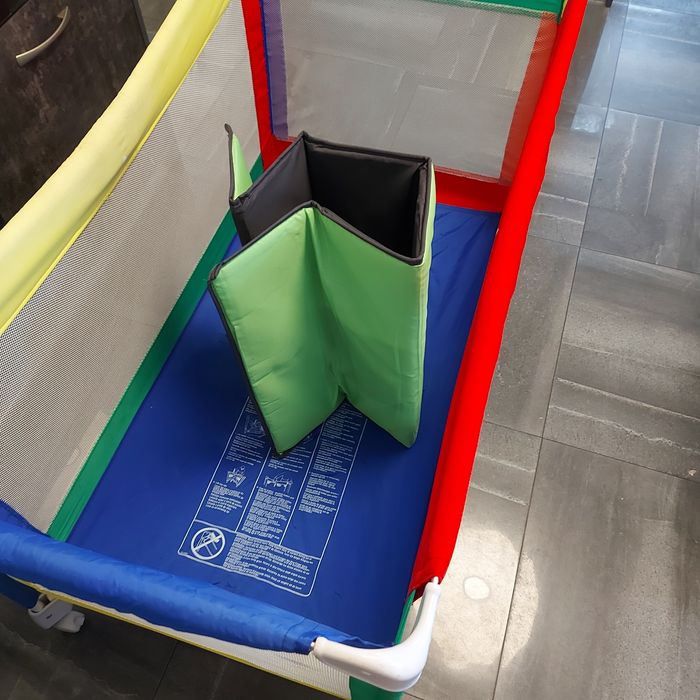 Łóżeczko turystyczne składane dla dziecka/ kojec