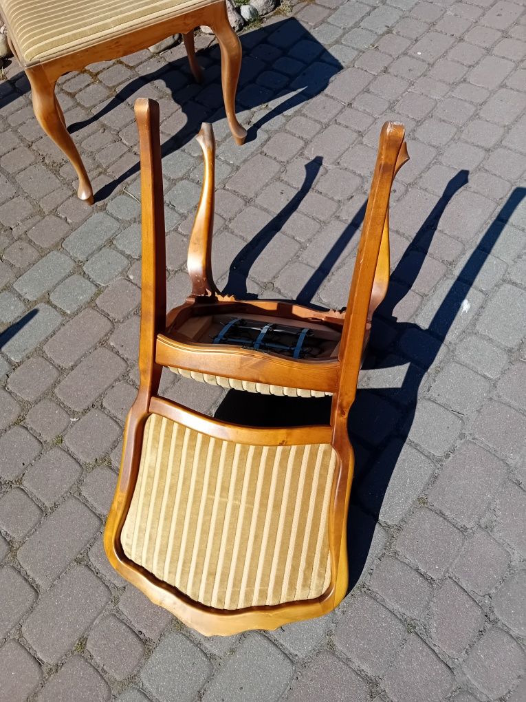 Krzesło plus pufa Ludwikowska marki Ottensamdt.