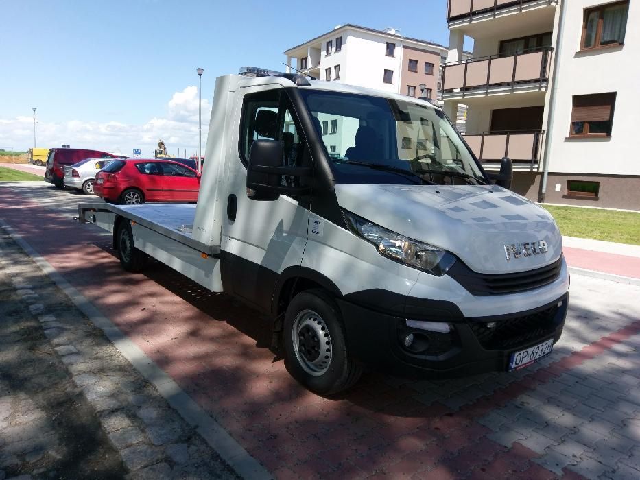 Autolaweta laweta holowanie POMOC drogowa transport Wynajem Usługi 399