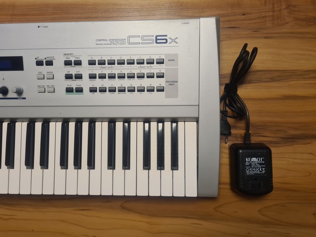 YAMAHA CS6X - Super synth!