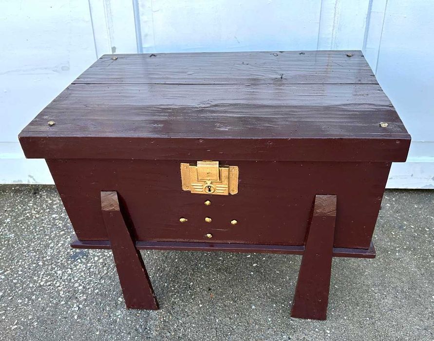 Arca antiga, em pinho, bau, livre de xilofagos