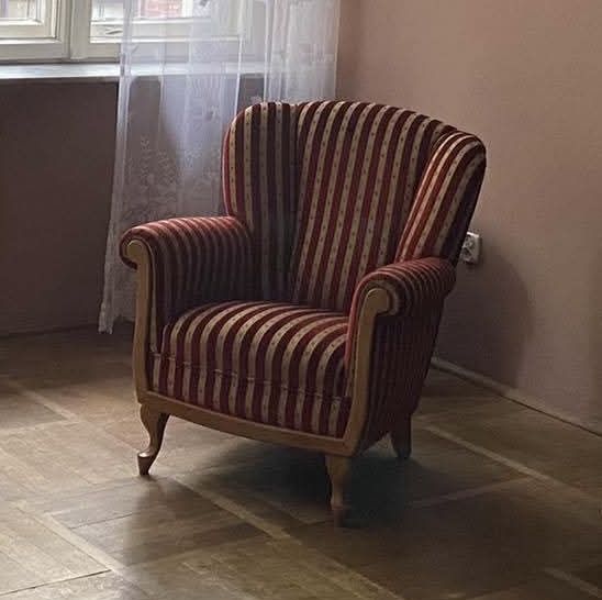 2 fotele tapicerowane typu uszak - w stylu vintage, retro