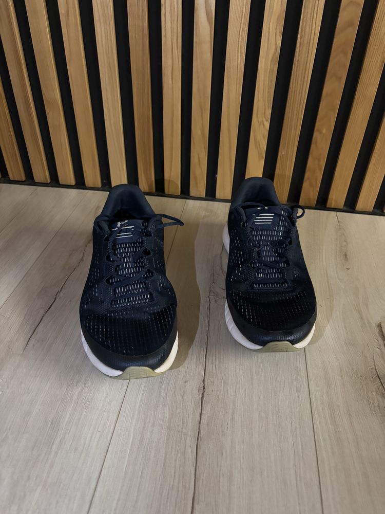 Buty under armor roz.44