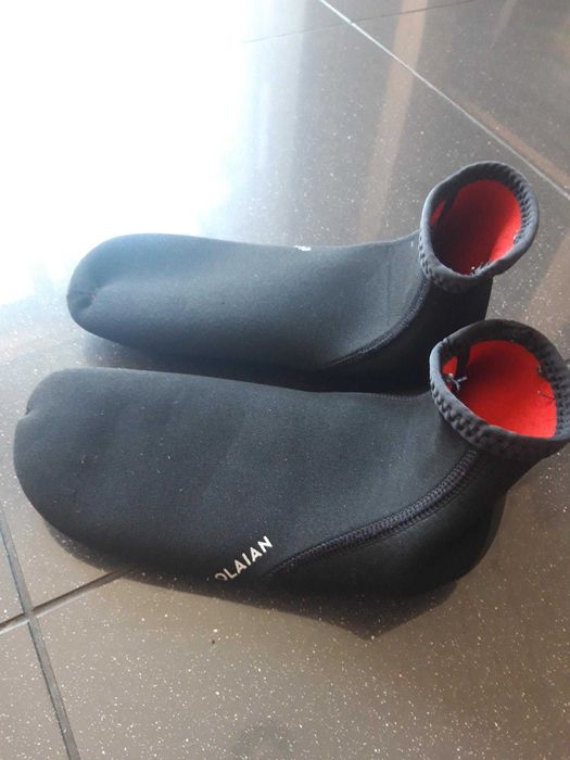 Fato de surf/mergulho para menino(a) de 5/6 anos com meias